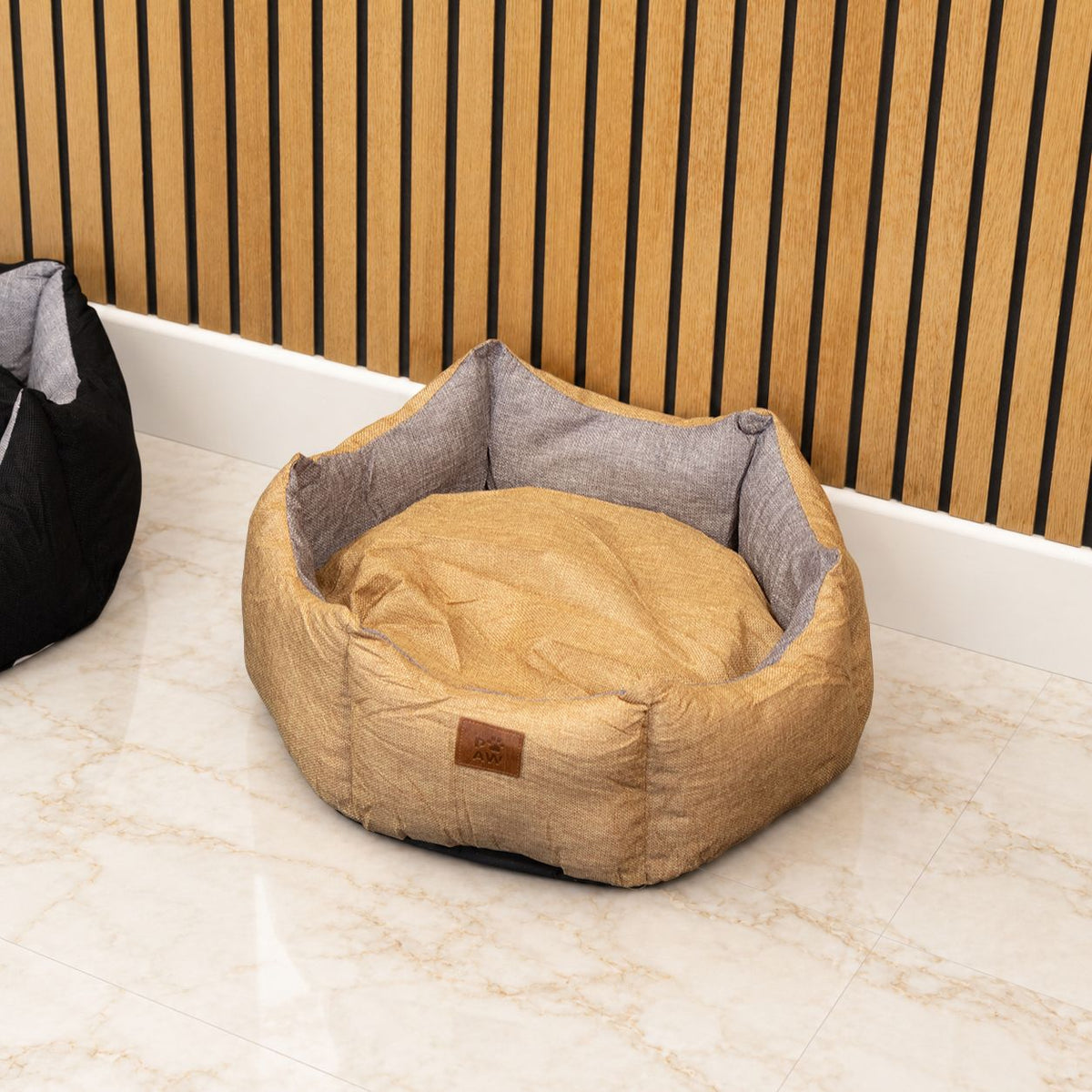 Paw Bed – Medium Royal Crown – Sand & Grey – 50 × 50 × 26cm