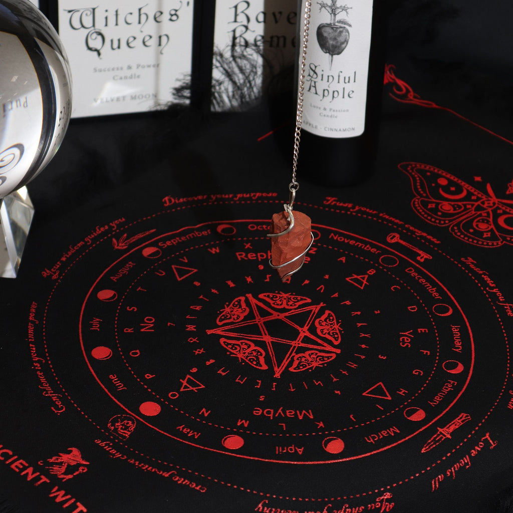Ancient Witch Pendulum Divination Cloth - Sun Face - Black & Blood Red (30x46.5cm)