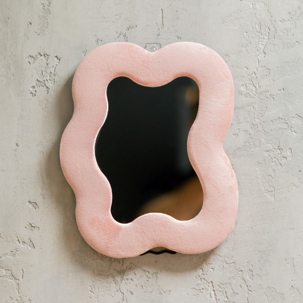 Soft Squiggly Mirror – Square Pebble – Rose Blush (22.5x27x2.3cm)