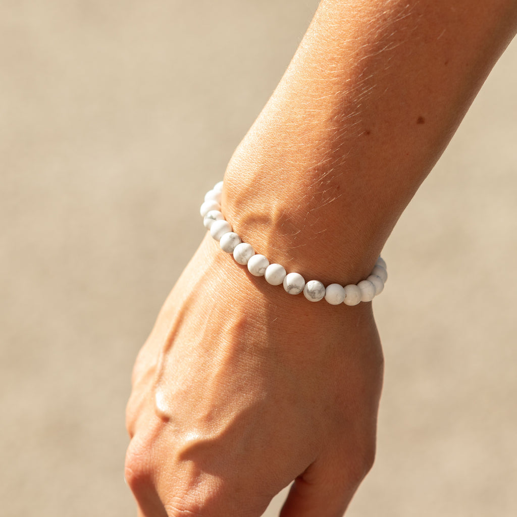 Petite Power Bracelet (17cmx6mm) - Howlite