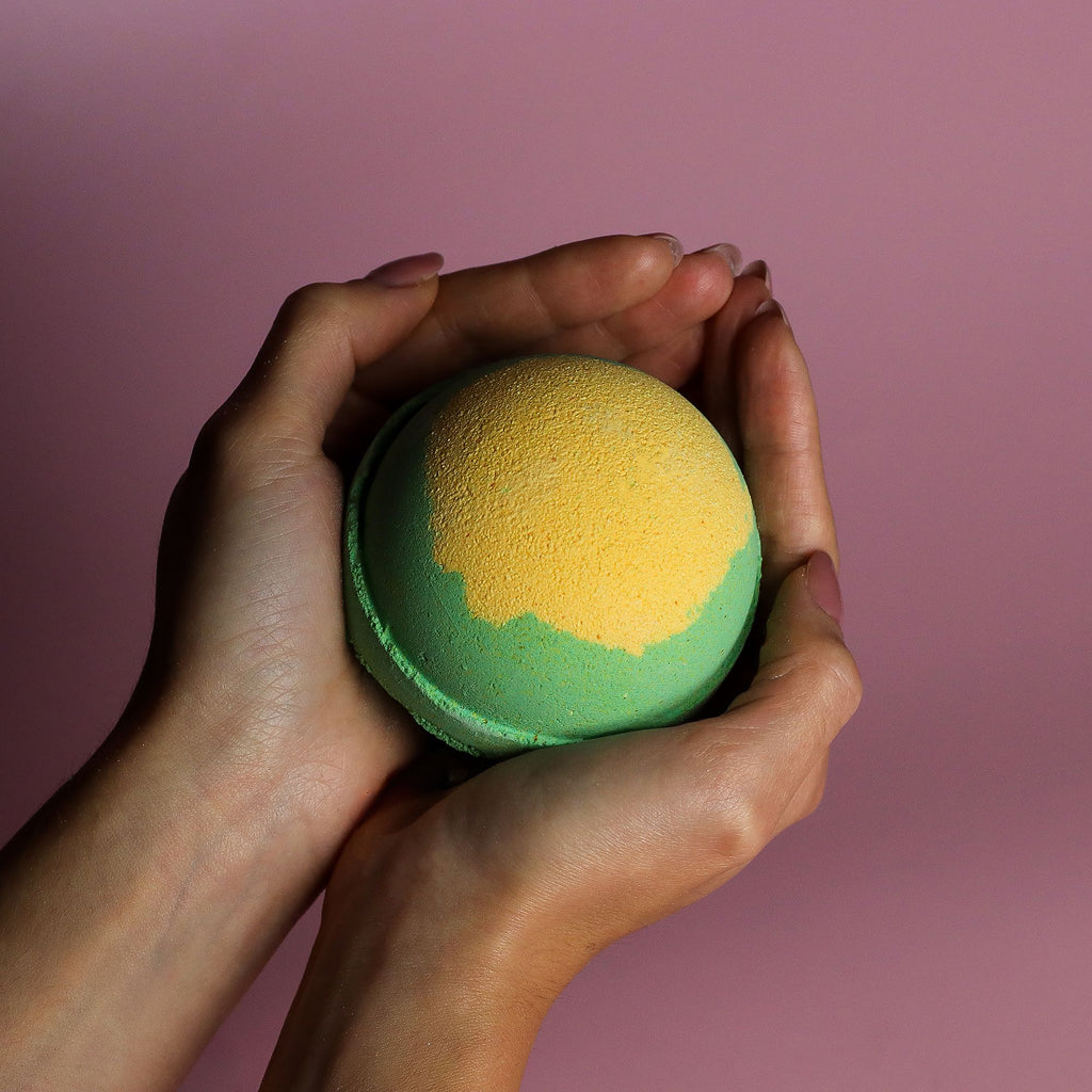 Set of 3 Apple Pie & Custard Bath Bombs | Handmade Bath Bomb UK