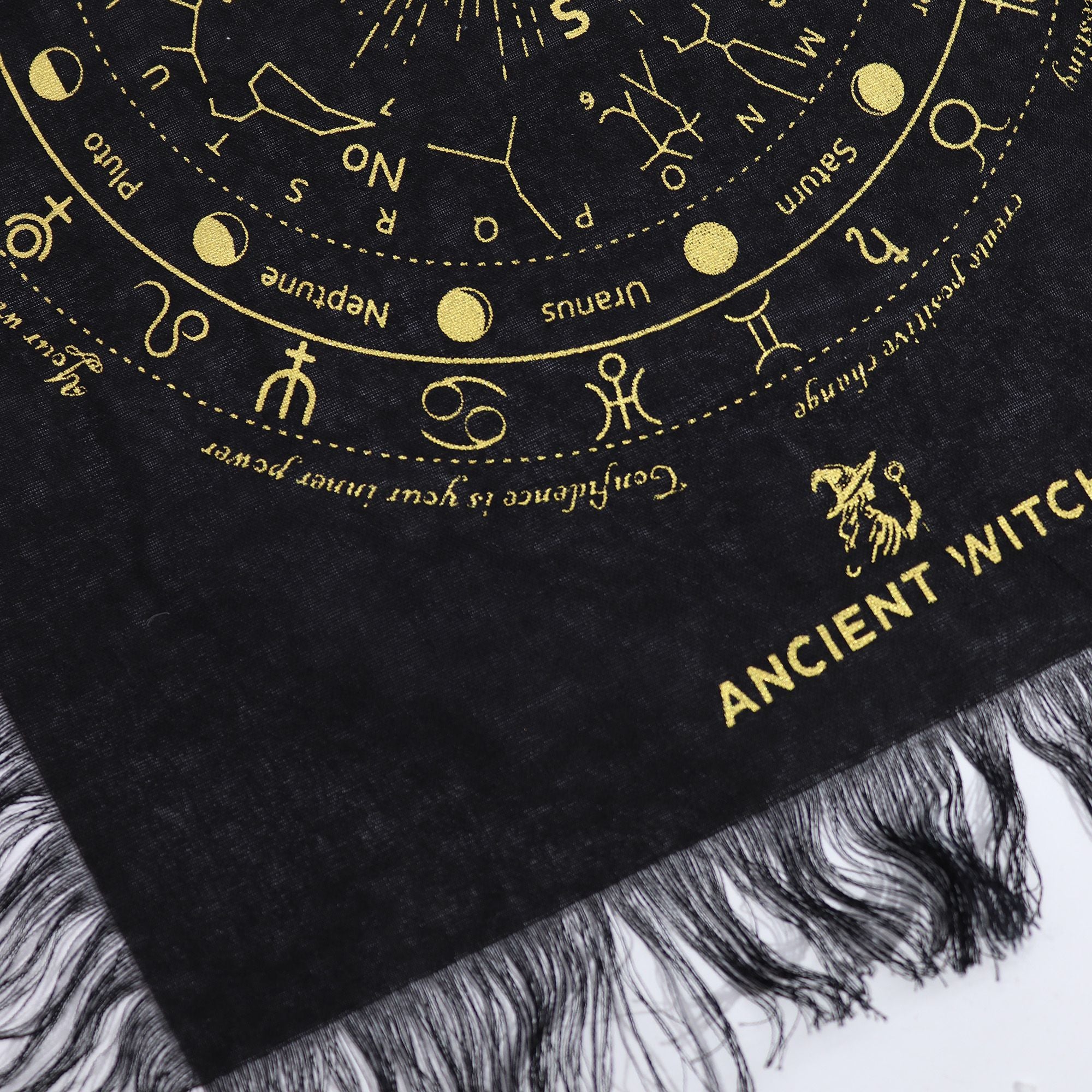 Ancient Witch Pendulum Divination Cloth - All Seeing Eye - Black & Gold (30x46.5cm)